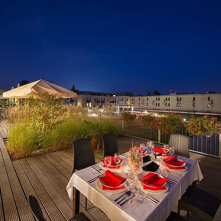 Ea Hotel Tereziansky Dvur Hradec Králové Kültér fotó