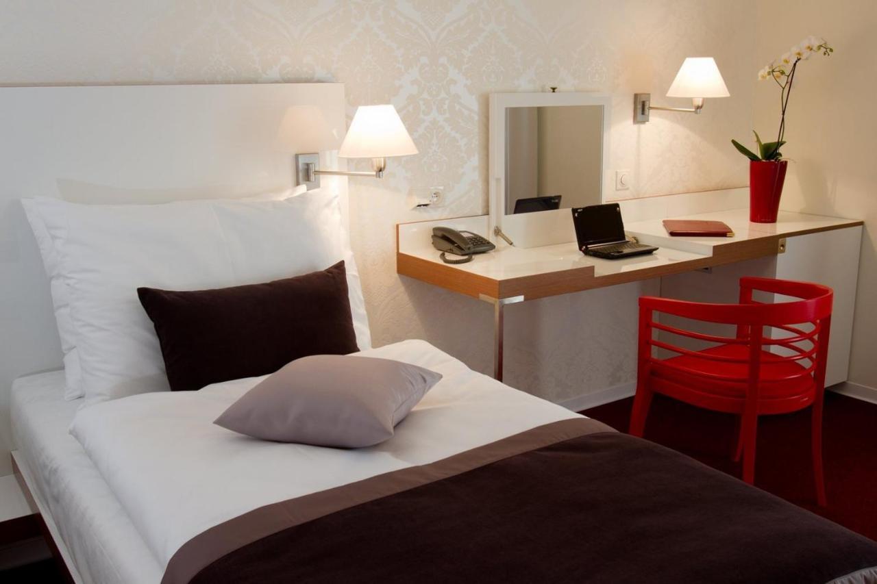 Ea Hotel Tereziansky Dvur Hradec Králové Kültér fotó
