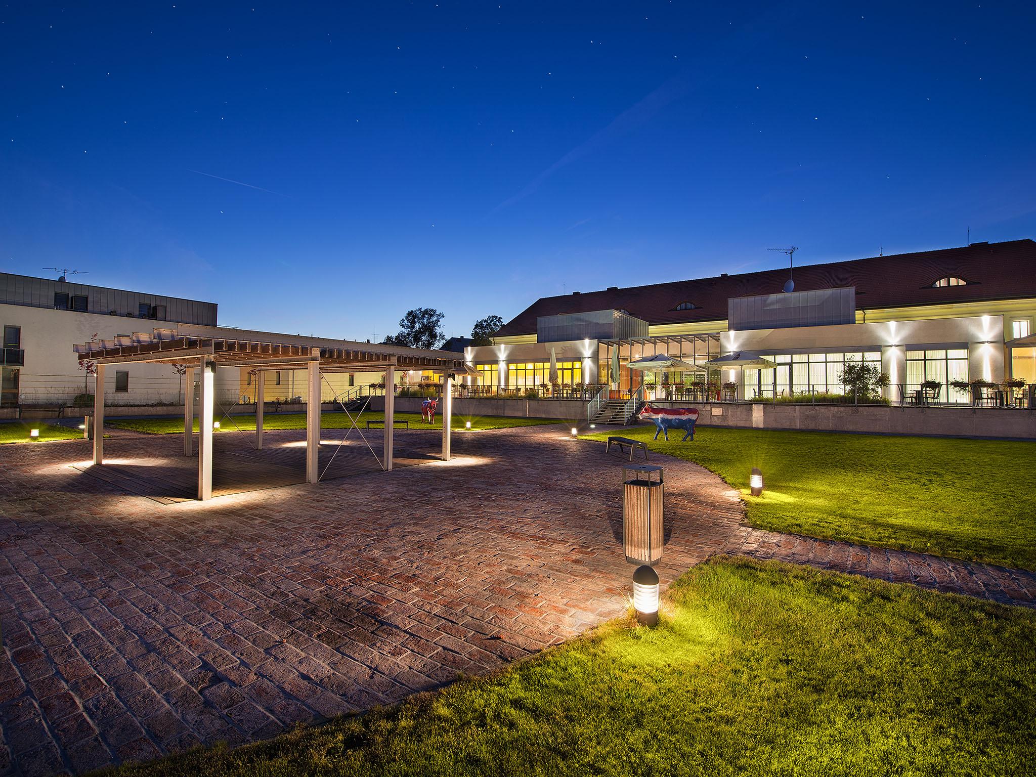 Ea Hotel Tereziansky Dvur Hradec Králové Kültér fotó