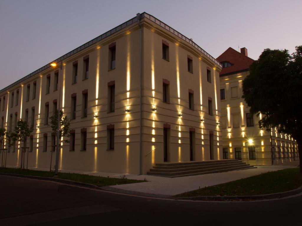 Ea Hotel Tereziansky Dvur Hradec Králové Kültér fotó