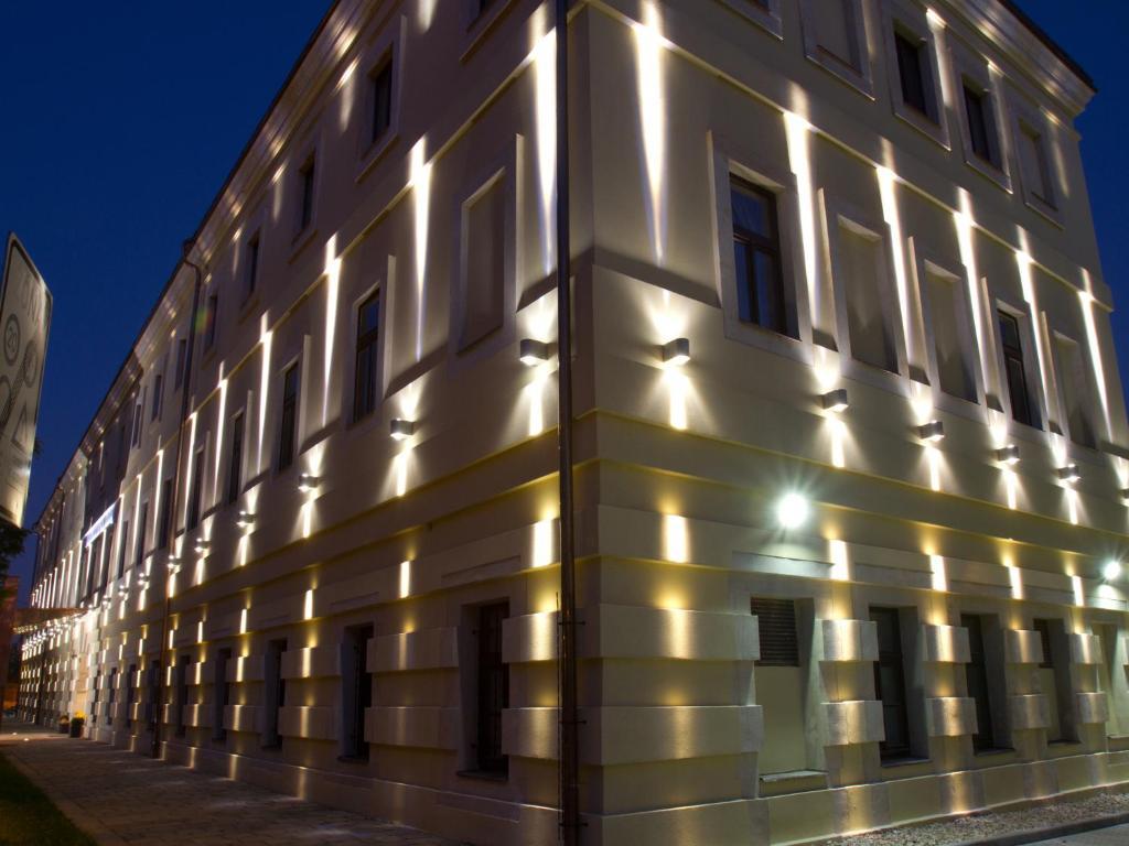 Ea Hotel Tereziansky Dvur Hradec Králové Kültér fotó