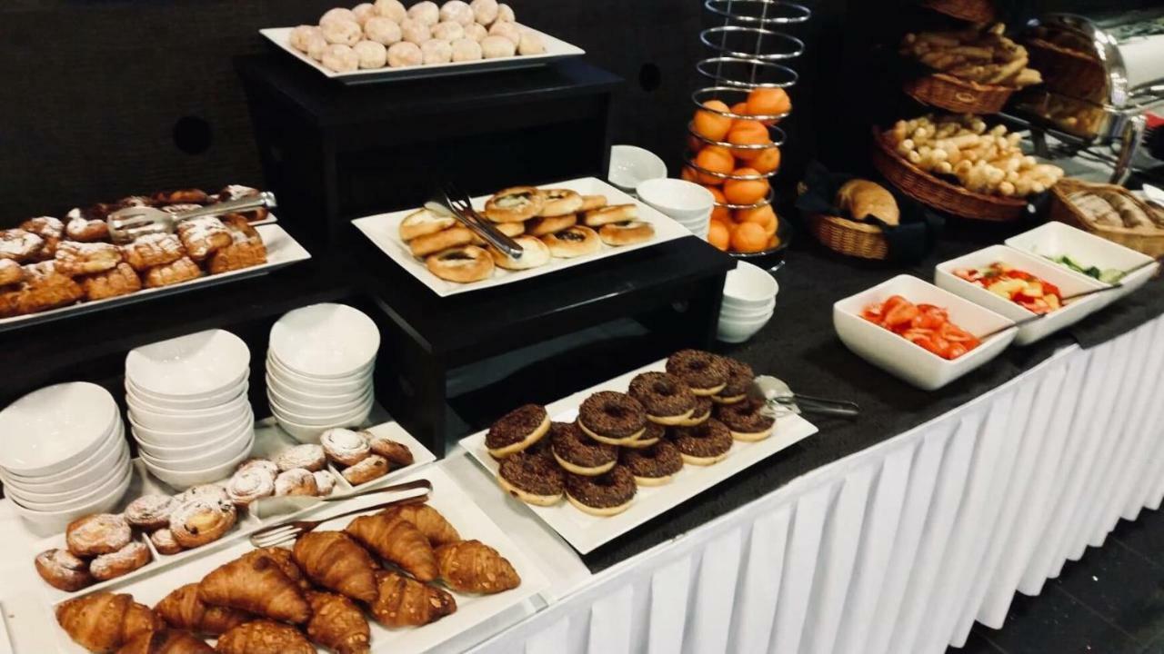 Ea Hotel Tereziansky Dvur Hradec Králové Kültér fotó